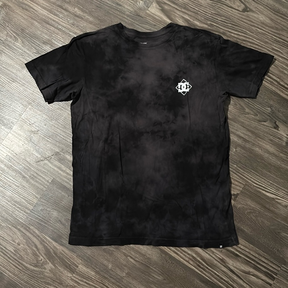 DC Shoes tie dye tee